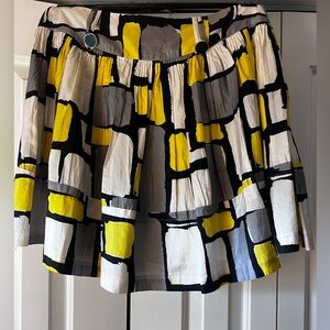 Club Monaco skirt 💯 silk